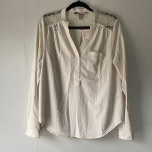 Cream blouse with lace detail and roll up sleeves